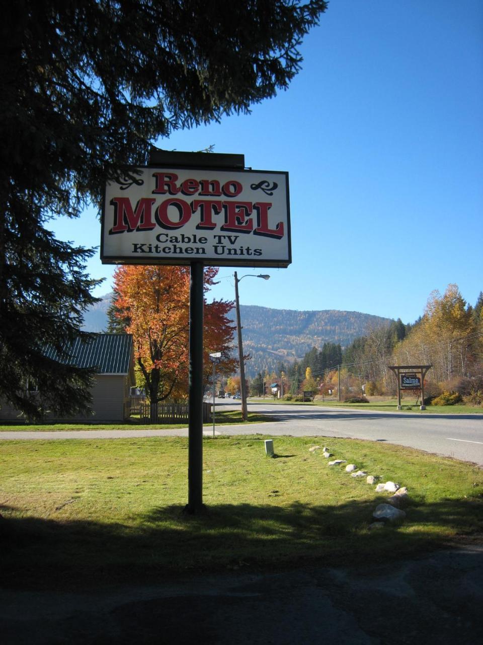 Reno Motel Salmo Ngoại thất bức ảnh
