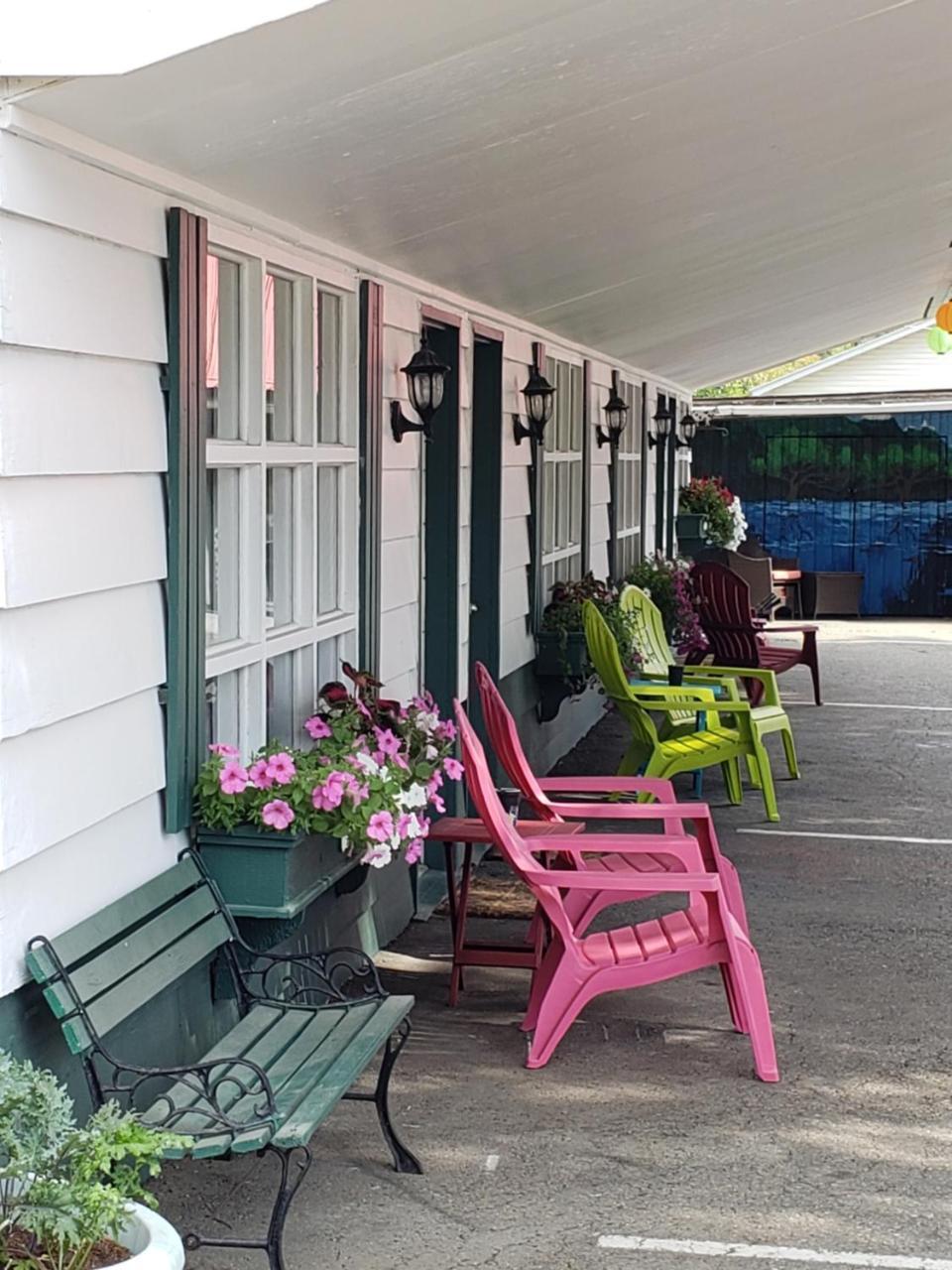 Reno Motel Salmo Ngoại thất bức ảnh