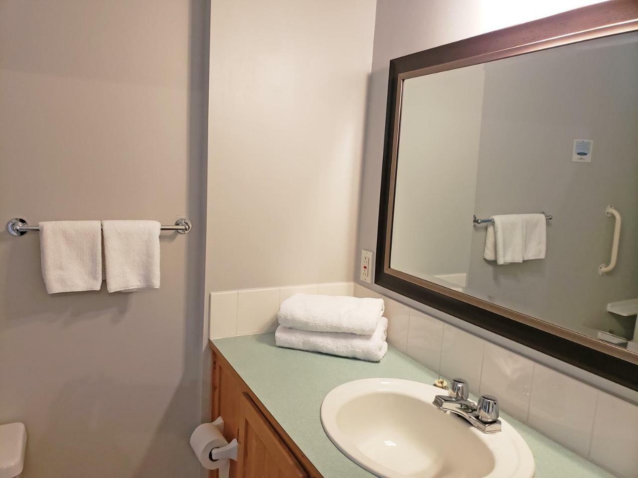 Reno Motel Salmo Ngoại thất bức ảnh